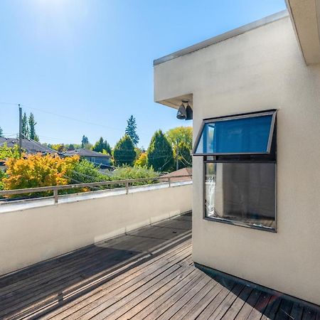 Sunny 1-Bedroom Private Rooms In Charming Vancouver Exterior photo